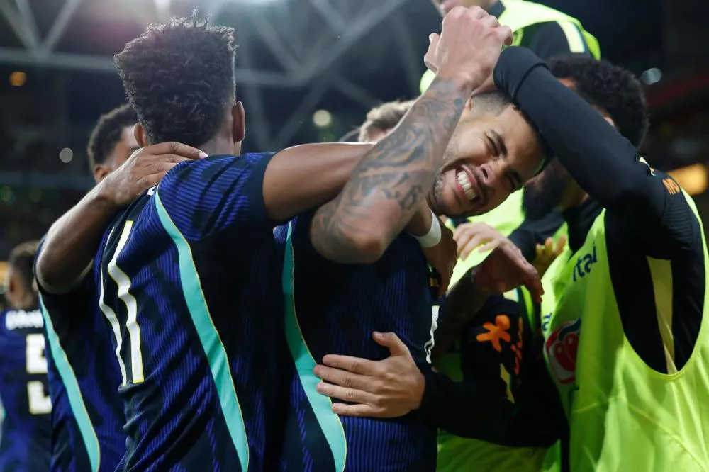 Bruno Guimarães comemora o gol da virada brasileira contra a Austrália no 50° jogo pela Seleção/ Foto: RAFAEL RIBEIRO/ CBF