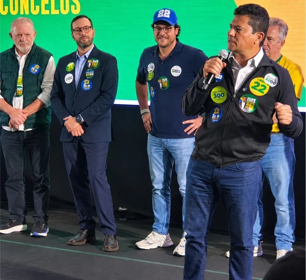 Vermelho e Matheus defendem a continuidade de obras e projetos de infraestrutura, saúde, educação, esporte e turismo em Foz. Foto: divulgação