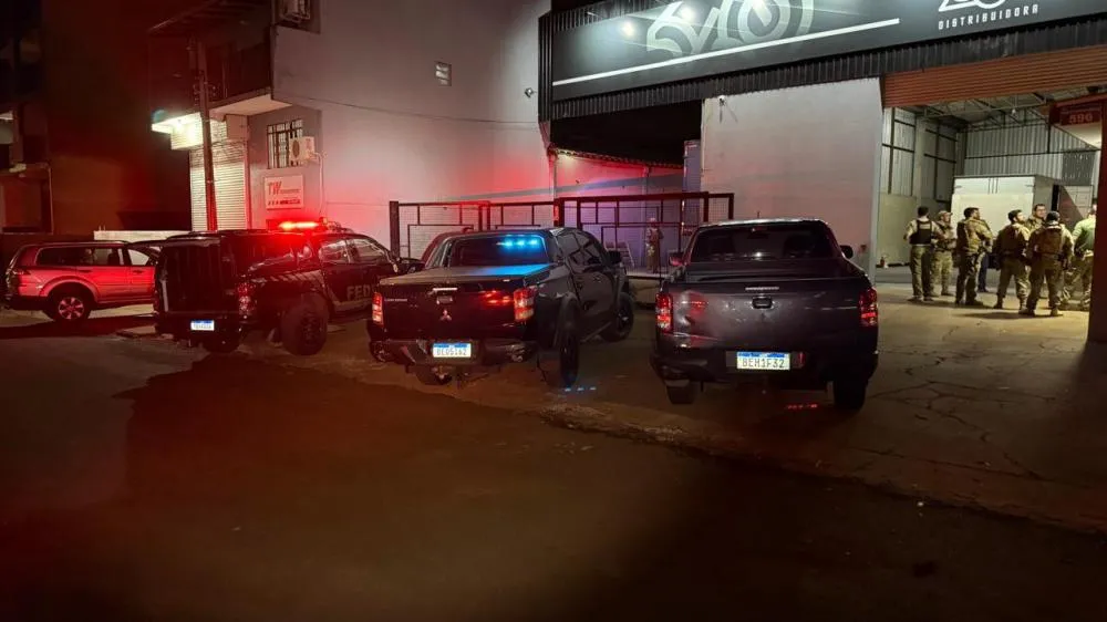 Quase 2,5 toneladas de maconha foram apreendidas em imóvel usado como depósito no bairro Parque Presidente.- Foto:PF
