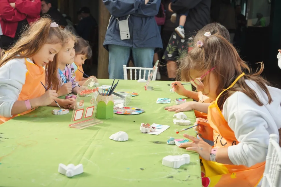 Parque Nacional do Iguaçu terá programação gratuita para famílias entre 10 e 12 de outubro, com música, oficinas, pintura e atrações circenses. Foto- Urbia+Cataratas