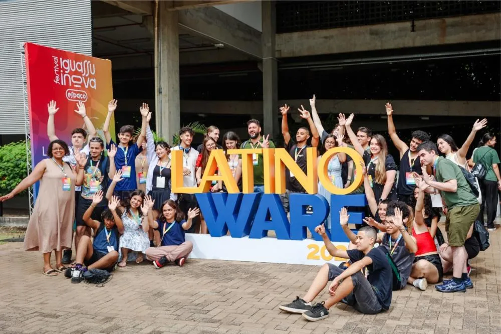 O Latinoware 2026 deve reunir cerca de 3 mil participantes, entre estudantes que chegam em caravanas, profissionais, empreendedores, empresas e entusiastas de tecnologias abertas. Foto: Suelen Bicigo/Itaipu Parquetec