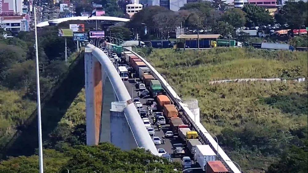 Receita Federal muda atendimento sobre importação e exportação em Foz