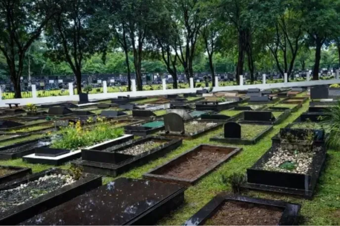 A taxa para reforma nos jazigos é de R$ 163,22, enquanto taxa para construção é de R$ 262,82. Foto: arquivo
