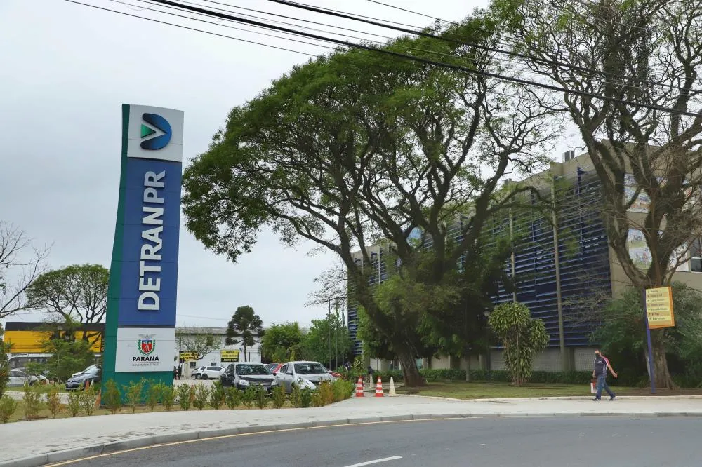 O Detran-PR publicou portaria que prevê 100 vagas iniciais em concurso público, com 94 oportunidades para agentes de trânsito e seis para cargos administrativos. Foto: AEN
