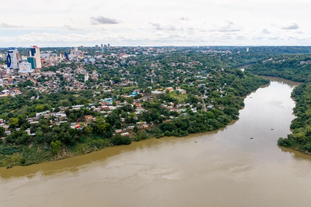 Vista aérea do Rio Paraná. Foto: William Brisida/Itaipu Binacional.